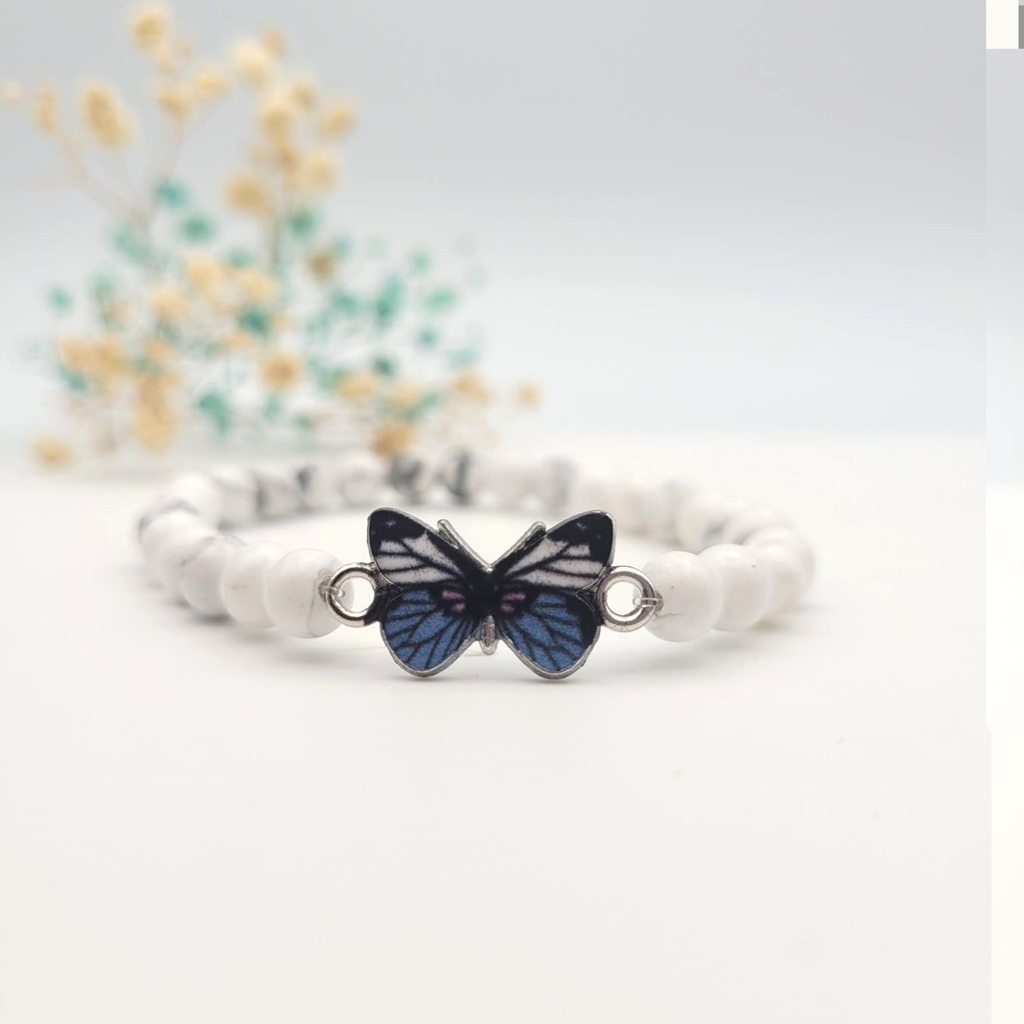 Bracelet Howlite papillon bleu